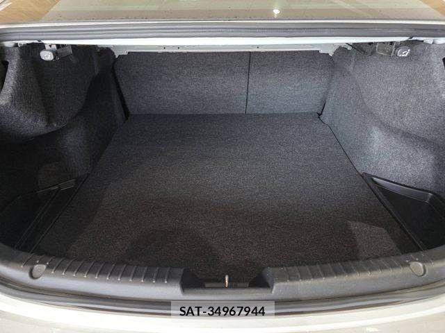 Mazda ATENZA 2019-01 8562535-11