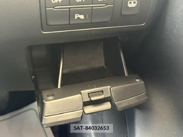 Mazda ATENZA 2018-02 8627565-22