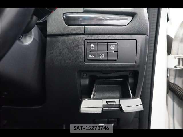 Mazda ATENZA 2013-01 8743611-13