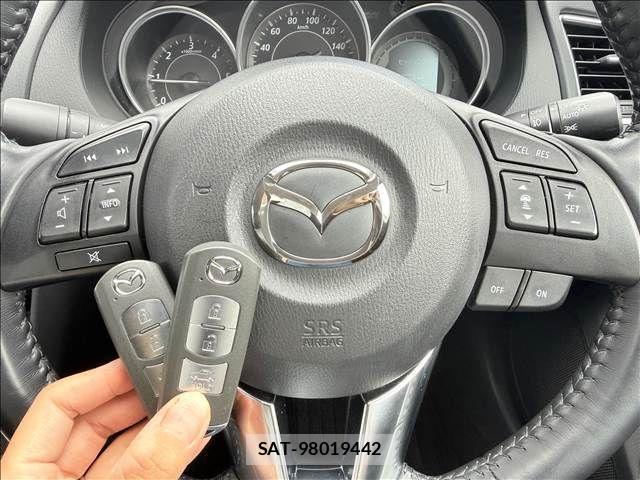 Mazda ATENZA 2013-12 8743614-17
