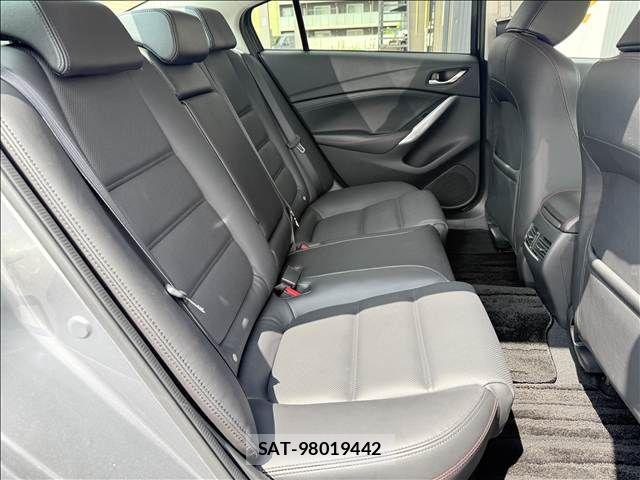 Mazda ATENZA 2013-12 8743614-25