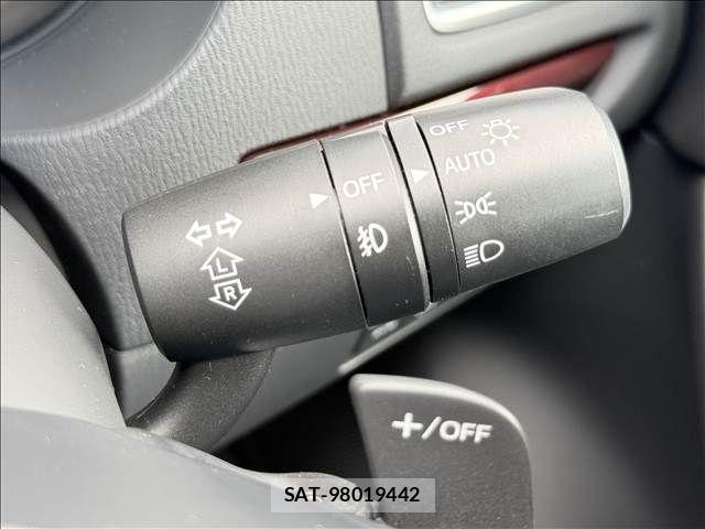 Mazda ATENZA 2013-12 8743614-26
