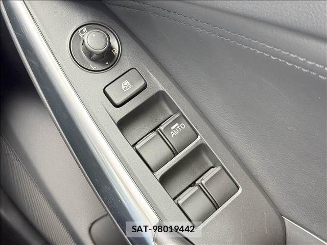 Mazda ATENZA 2013-12 8743614-28