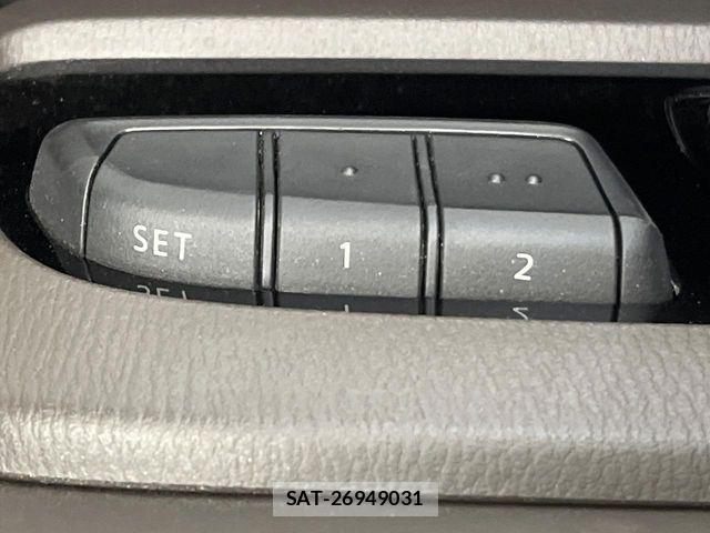Mazda ATENZA 2019-01 8743607-9