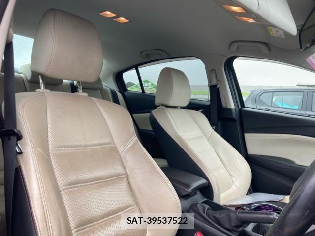 Mazda ATENZA 2013-11 8830104-9