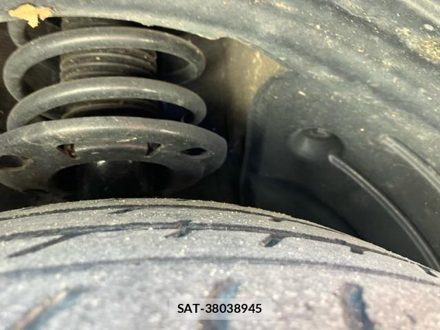 Mazda ATENZA 2013-08 8849684-7