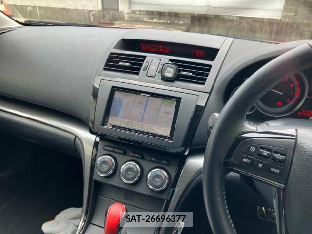 Mazda ATENZA 2011-10 8848613-13