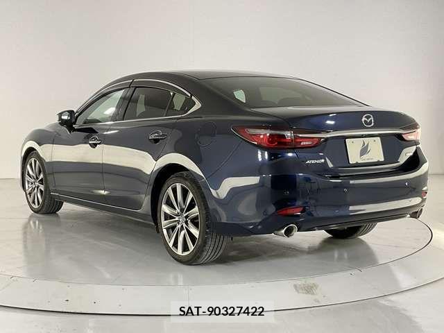 Mazda ATENZA 2018-08 8849178-3