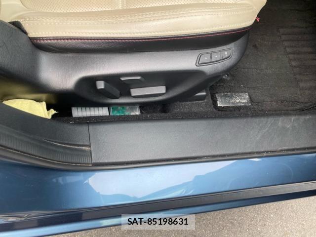 Mazda ATENZA 2013-06 8871390-9