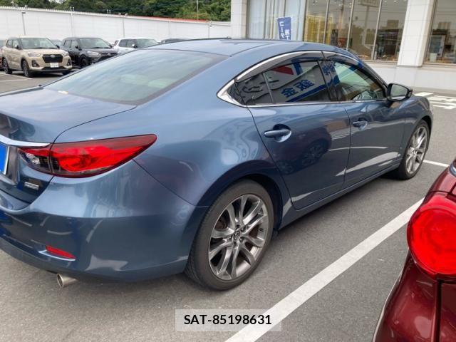 Mazda ATENZA 2013-06 8871390-2