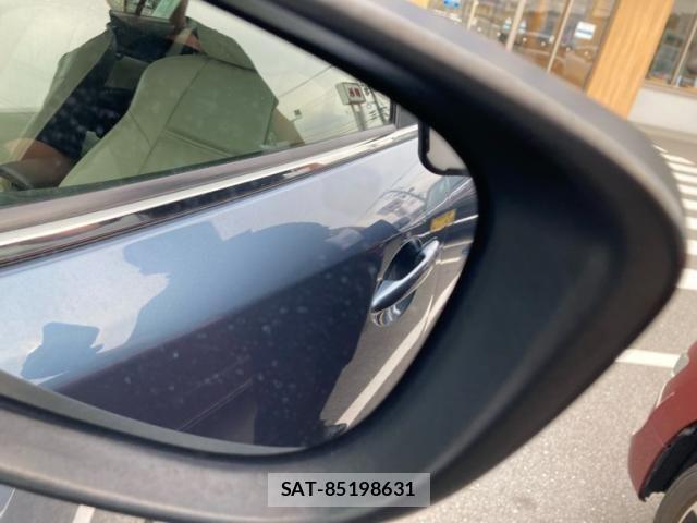 Mazda ATENZA 2013-06 8871390-4