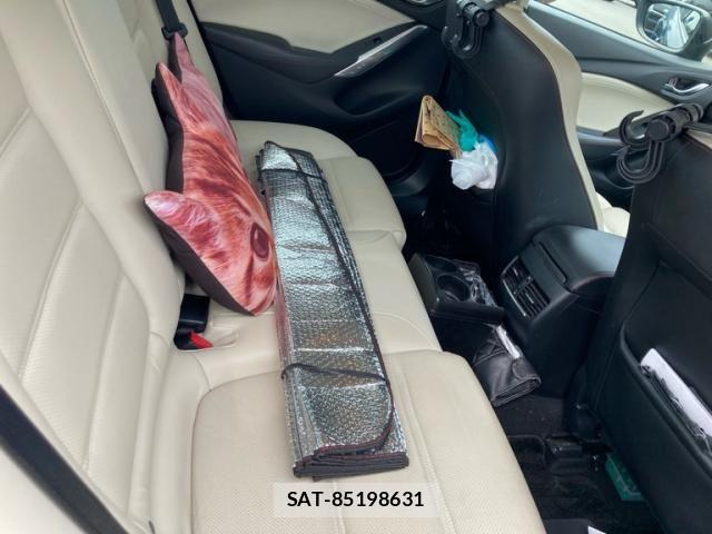 Mazda ATENZA 2013-06 8871390-5
