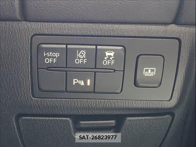 Mazda ATENZA 2016-08 8880623-7