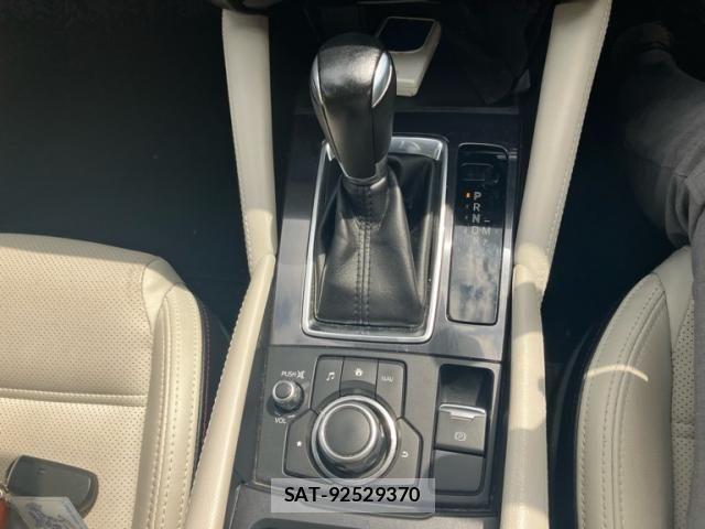 Mazda ATENZA 2016-01 8880625-15