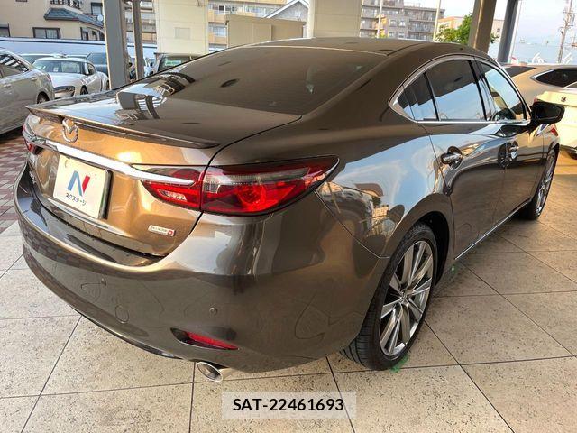 Mazda ATENZA 2019-01 8208532-17