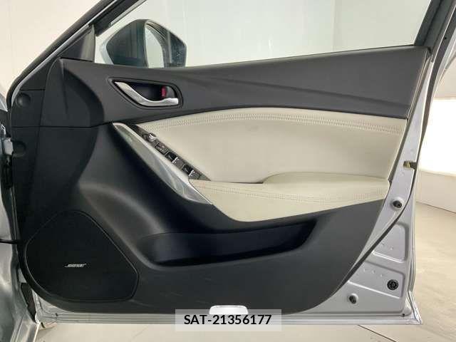 Mazda ATENZA WAGON 2017-03 5871416-12