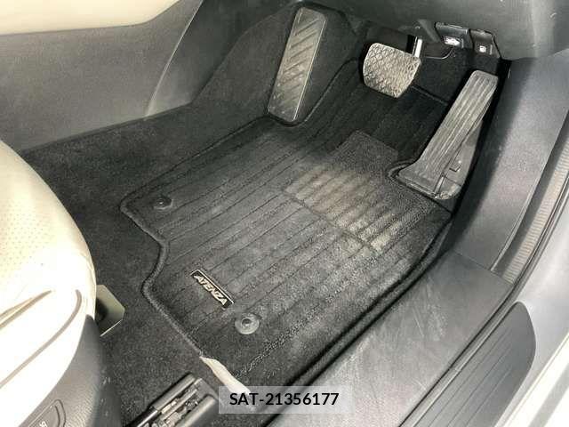 Mazda ATENZA WAGON 2017-03 5871416-15