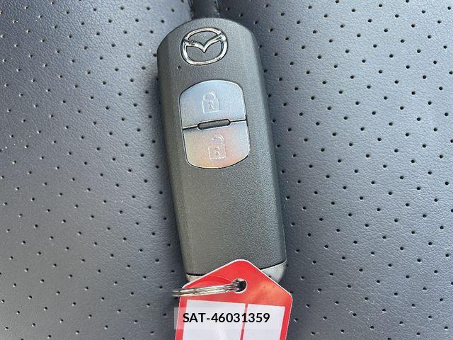 Mazda ATENZA WAGON 2017-01 6908009-14