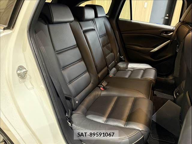 Mazda ATENZA WAGON 2017-03 8880628-9