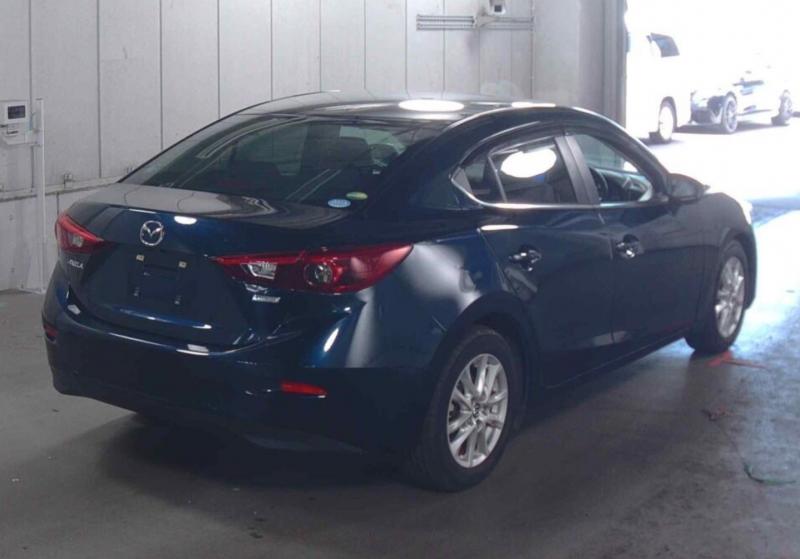 Mazda AXELA 2014-03 907214-0