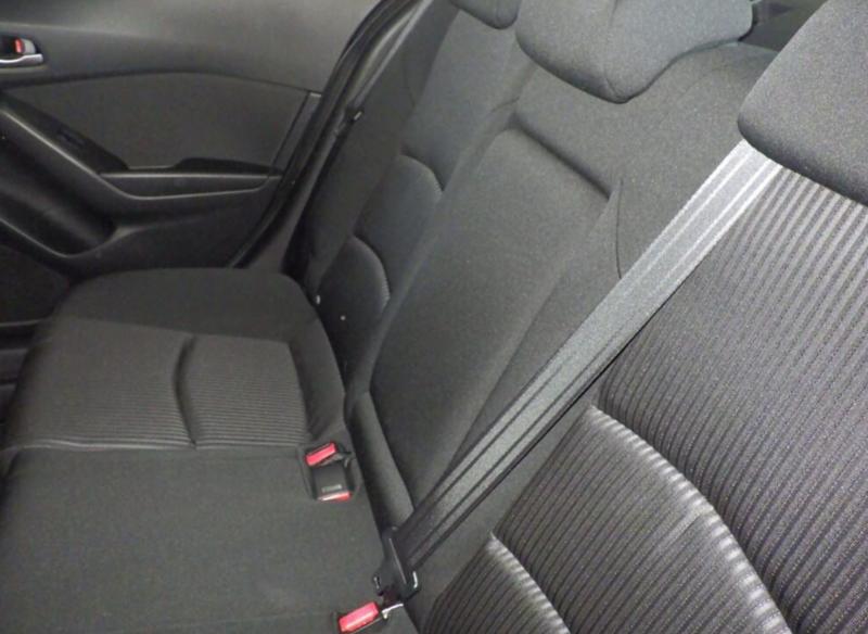 Mazda AXELA 2014-03 907214-5