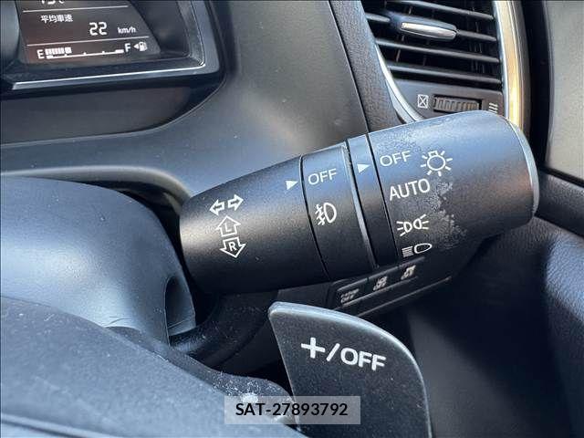 Mazda AXELA 2016-09 5871423-27