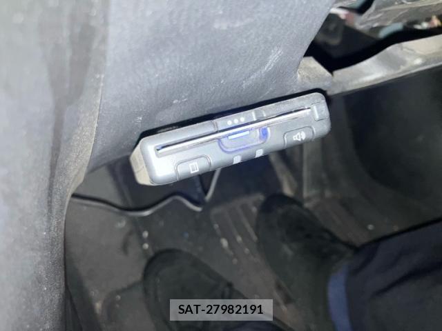 Mazda AXELA 2014-02 6245417-23