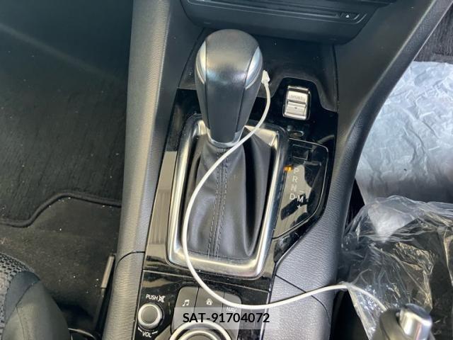 Mazda AXELA 2017-06 6908006-19