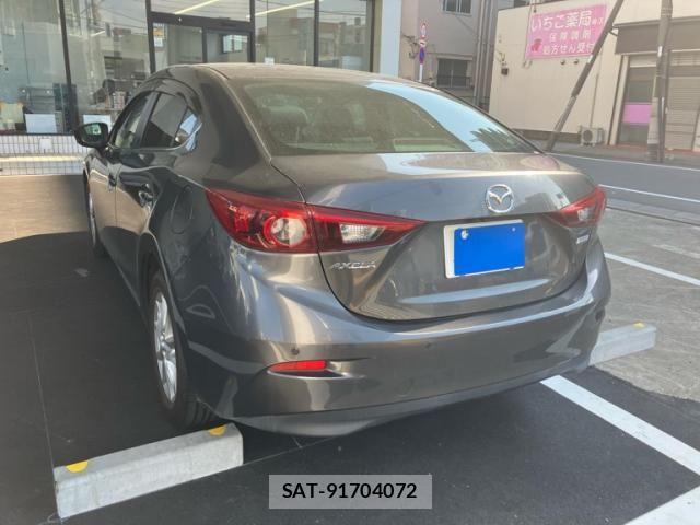 Mazda AXELA 2017-06 6908006-3