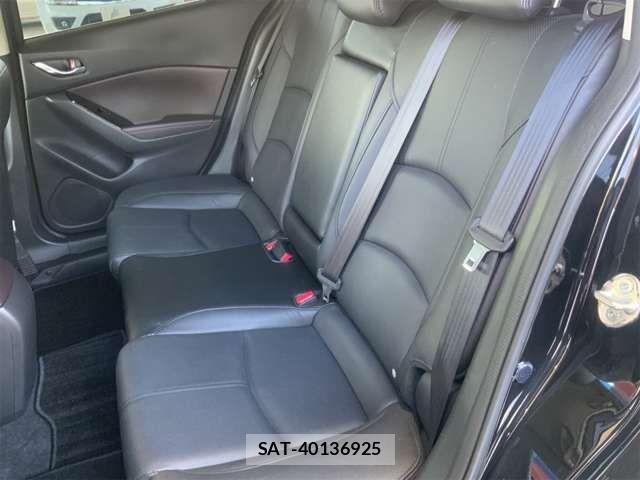 Mazda AXELA 2017-09 7221315-15