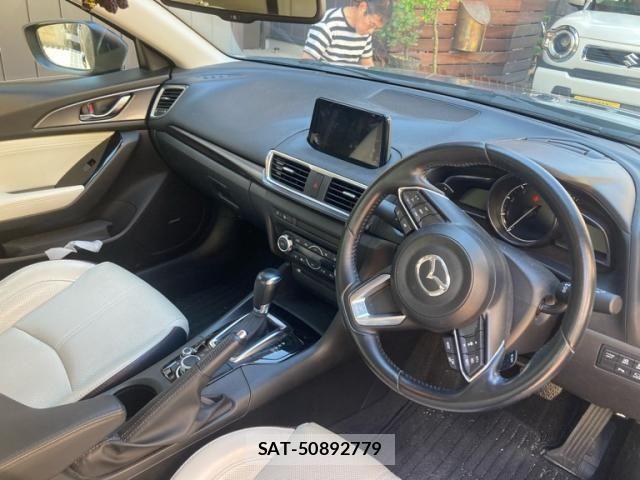 Mazda AXELA 2017-09 7221313-12