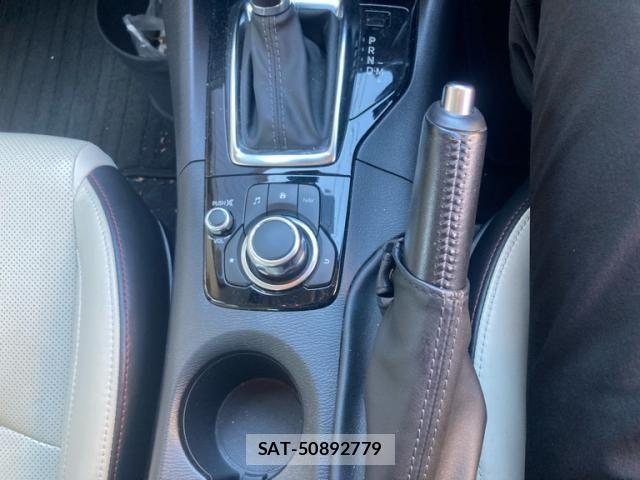 Mazda AXELA 2017-09 7221313-16