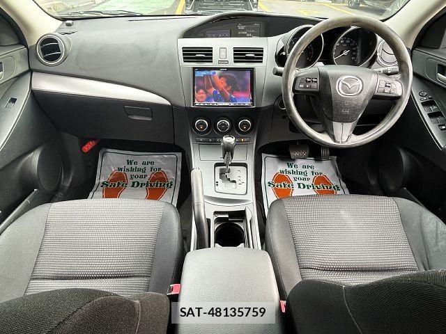 Mazda AXELA 2011-11 7328184-1