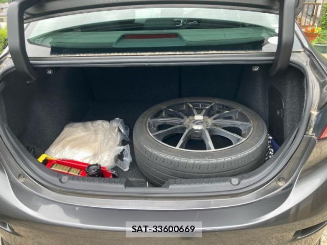 Mazda AXELA 2017-01 7358621-14