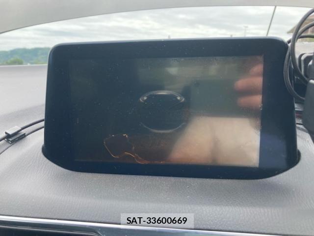 Mazda AXELA 2017-01 7358621-17