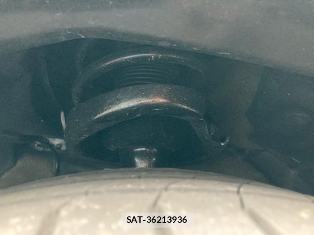 Mazda AXELA 2012-05 7358625-10
