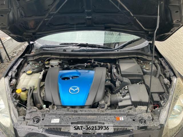 Mazda AXELA 2012-05 7358625-14