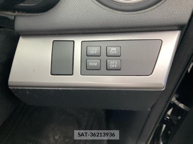 Mazda AXELA 2012-05 7358625-18