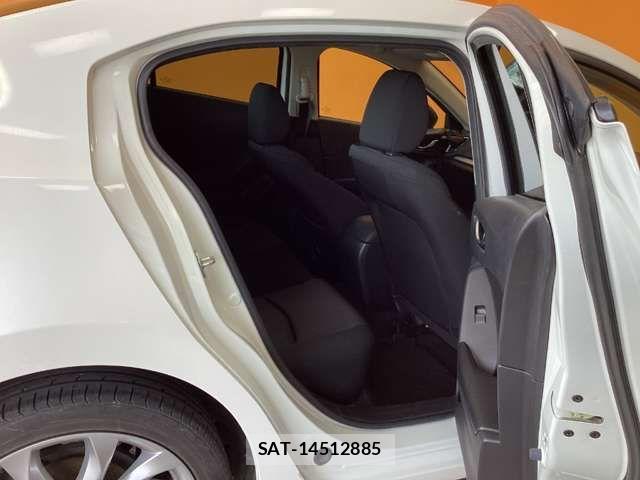 Mazda AXELA 2015-09 7455553-17