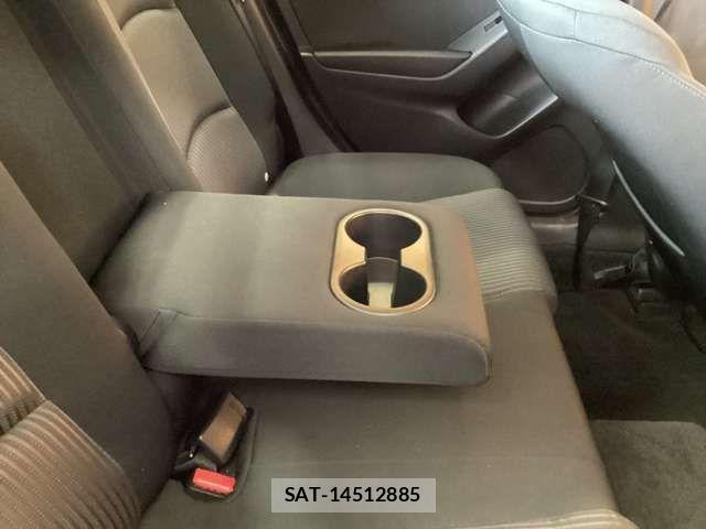Mazda AXELA 2015-09 7455553-19