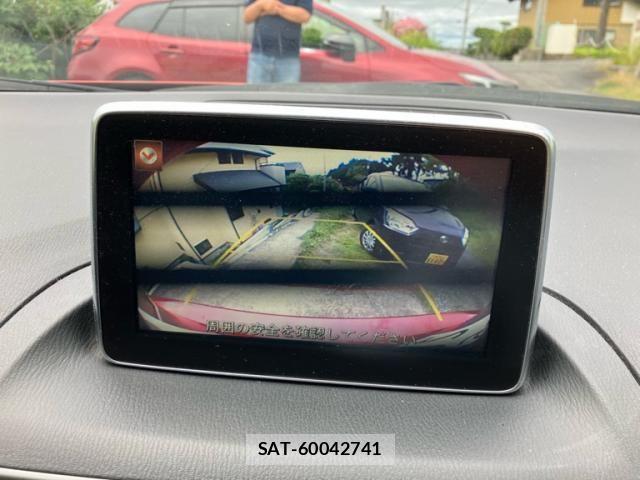 Mazda AXELA 2015-10 7562389-18