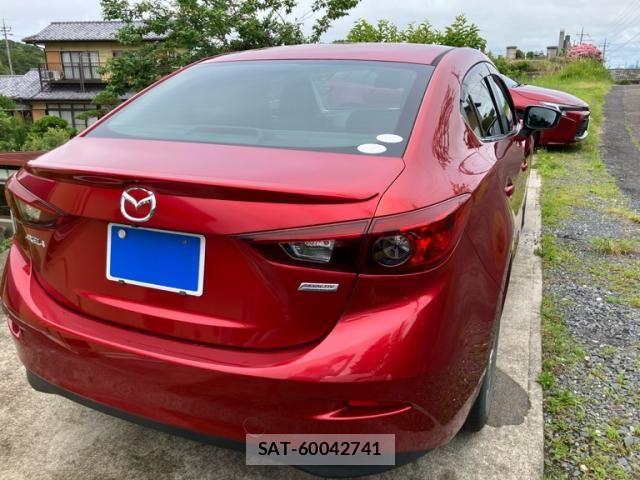 Mazda AXELA 2015-10 7562389-3