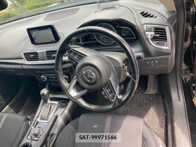 Mazda AXELA 2018-03 7562387-11