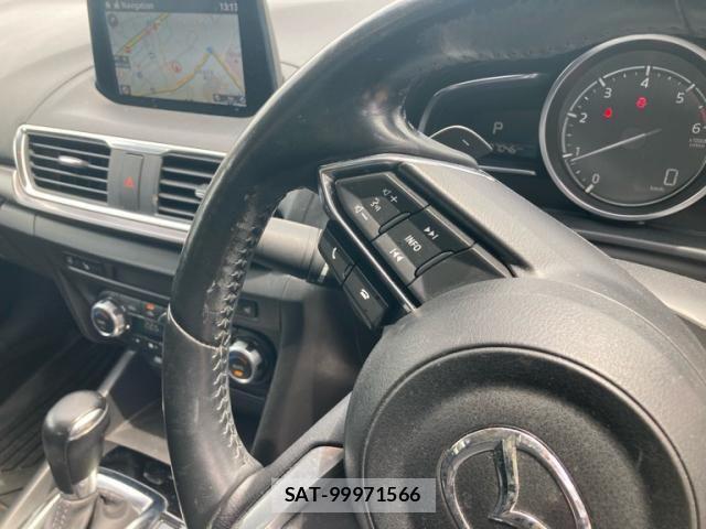 Mazda AXELA 2018-03 7562387-12
