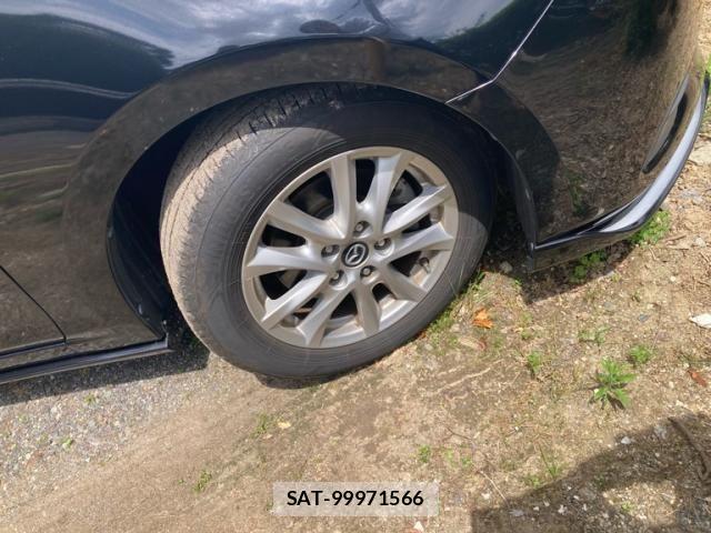 Mazda AXELA 2018-03 7562387-2