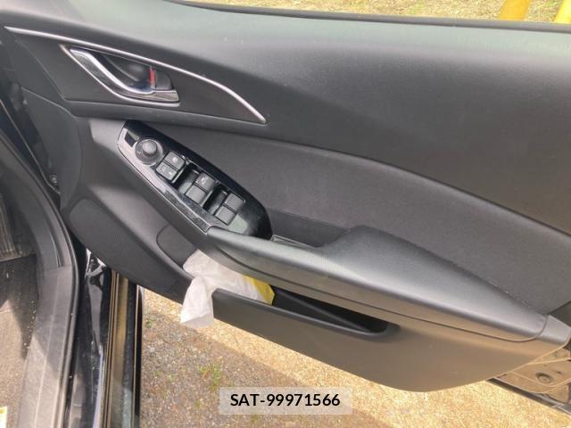 Mazda AXELA 2018-03 7562387-8