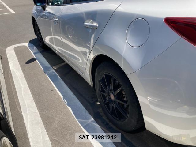 Mazda AXELA 2017-09 7617842-9
