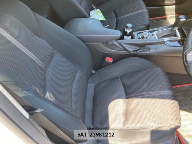 Mazda AXELA 2017-09 7617842-17