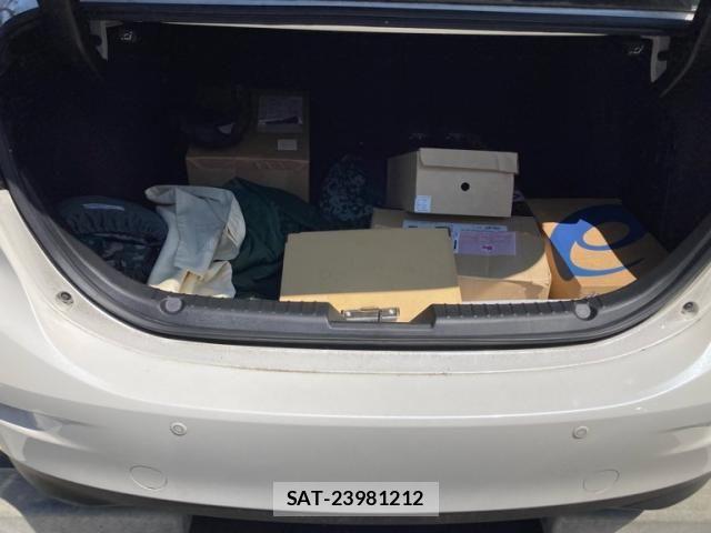 Mazda AXELA 2017-09 7617842-19