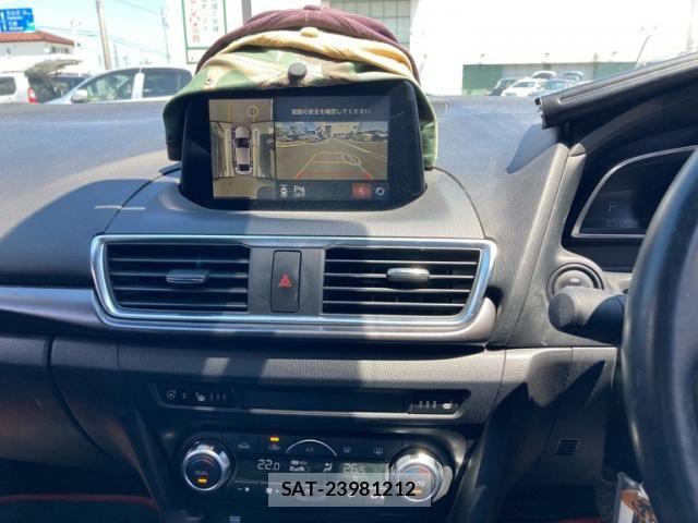 Mazda AXELA 2017-09 7617842-23